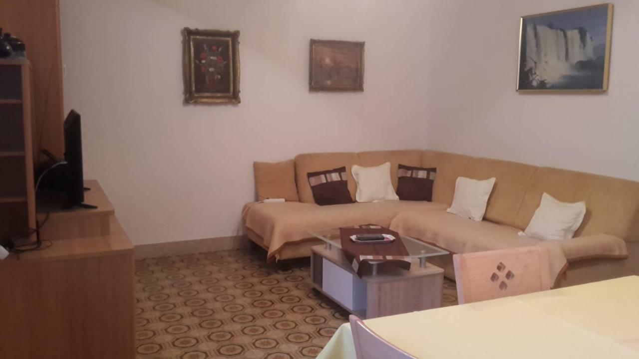 As Brela Otel Dış mekan fotoğraf