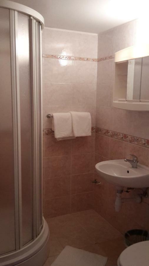 As Brela Otel Dış mekan fotoğraf
